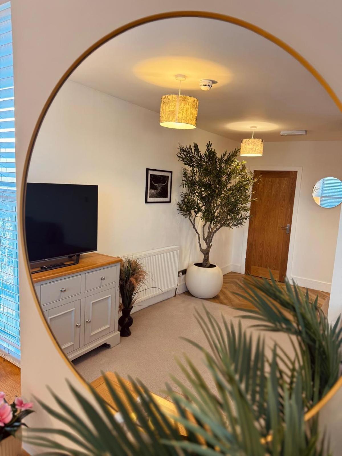 Lola'S Loft With Lake Views - Central Bowness - Pet Friendly Dış mekan fotoğraf